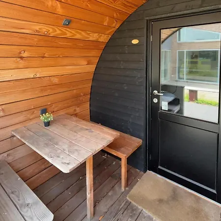 Feriehus 1 Bedroom Beautiful In